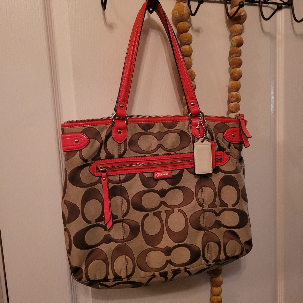 Great Vintage  Coach Purse great condition